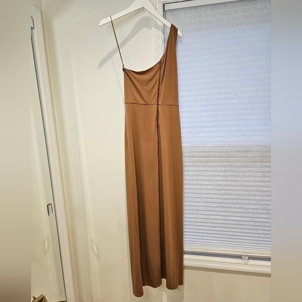 Alice + Olivia Ashby Twist Hip Cutout Dress in CAMEL Size 12 - Picture 6 of 7